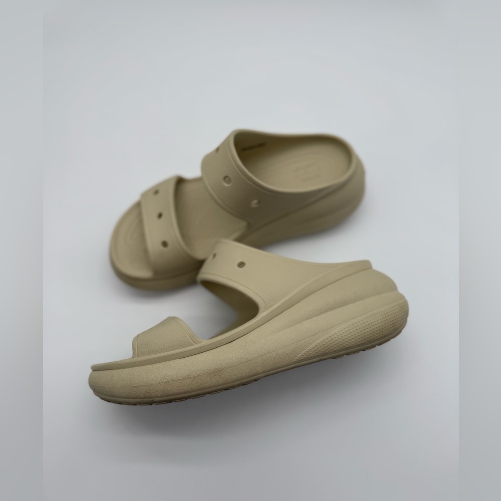 Crocs Classic Crush Platform Sandals Bone Color Sz. W 9 / M 7 - Picture 6 of 15